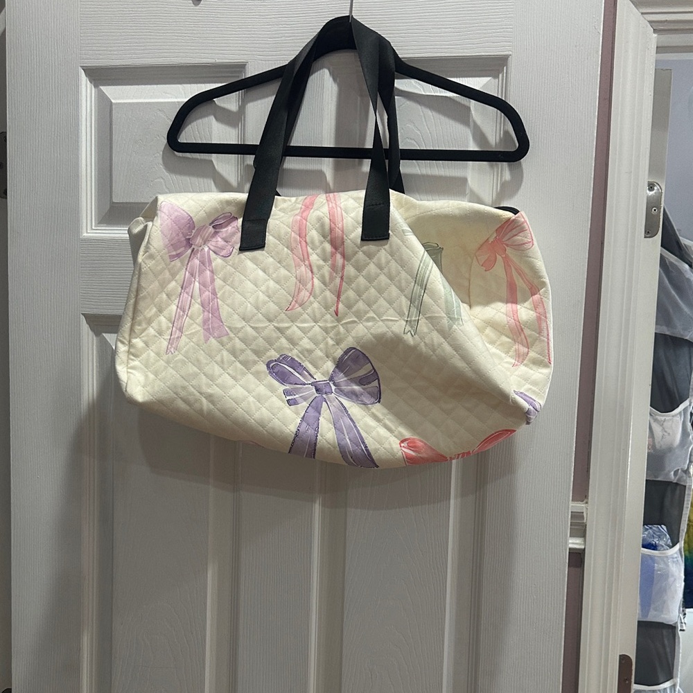 Elegant Bow-Embellished Tote Bag